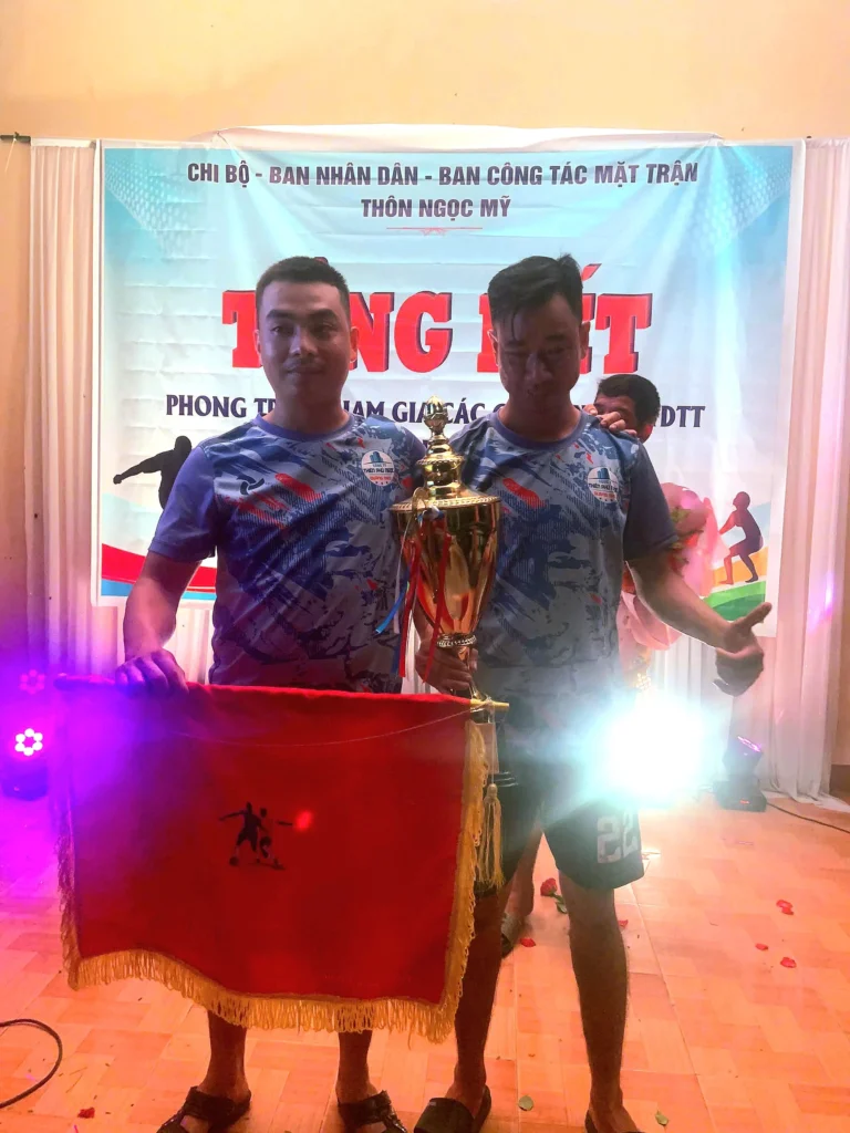 Up lên dùm